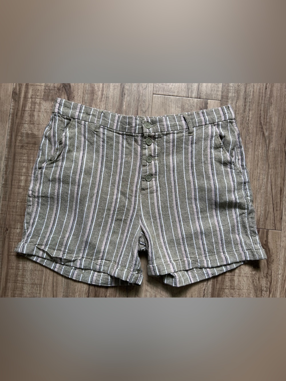 d. jeans Striped Linen Blend Shorts casual beachy neutral